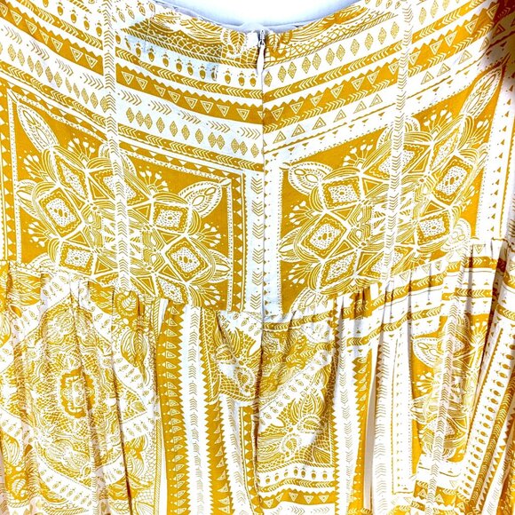 PrettyLittleThing Off Shoulder Yellow Paisley Tile Print Bardot Maxi Dress US XL - Picture 8 of 12